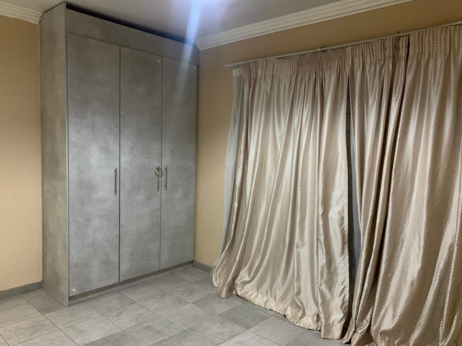 4 Bedroom Property for Sale in Waterkloof East North West